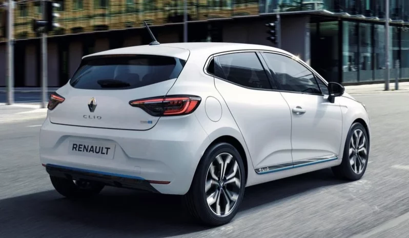 
								Renault Clio E-Tech Hybrid pieno									