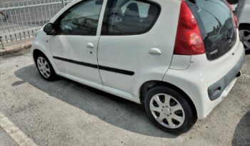
									Peugeot 107 pieno								