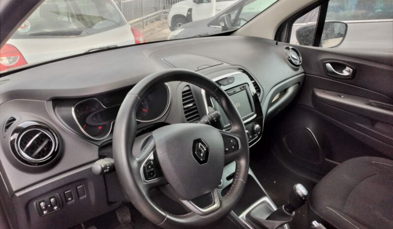
								RENAULT CAPTUR pieno									