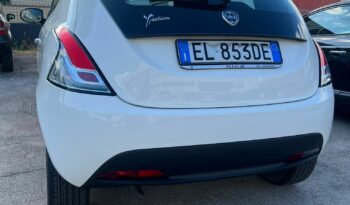 
									Lancia Ypsilon 2012 pieno								