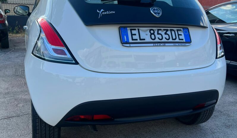 
								Lancia Ypsilon 2012 pieno									