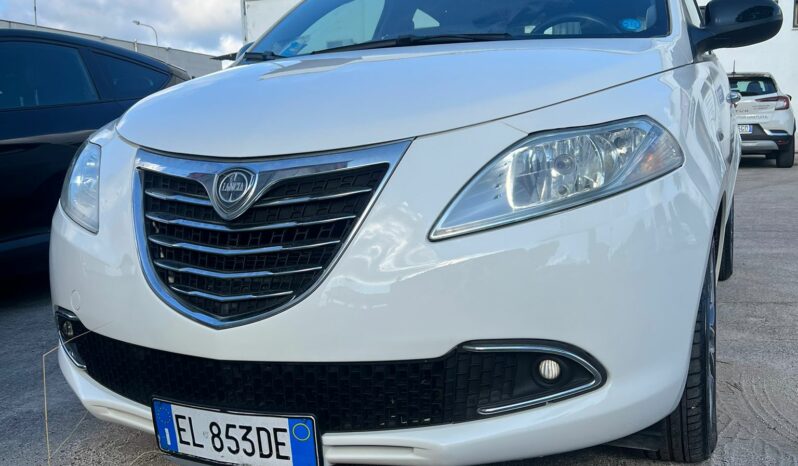 Lancia Ypsilon 2012