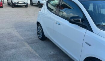 
									Lancia Ypsilon 2012 pieno								